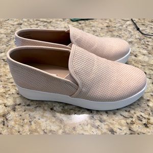 NEW never worn Steve Madden blush slip on sneakers size 7.5 (no box or tags)